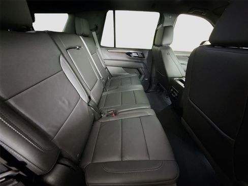 Used 2026 Chevrolet Tahoe LT w/ Comfort Package AWD/4WD image 22