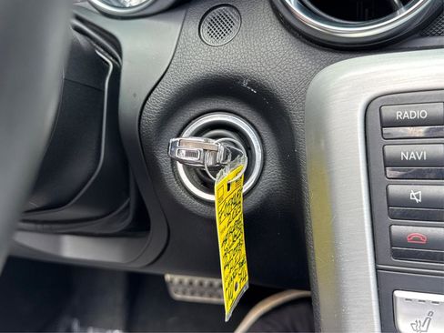 Used 2013 Mercedes-Benz SLK 250 image 43