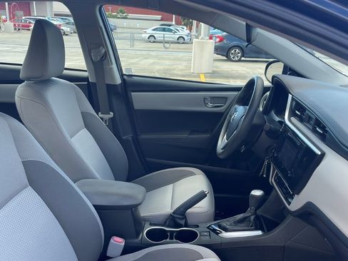 Used 2018 Toyota Corolla LE image 17