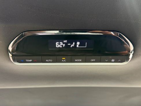 Used 2026 Kia EV9 GT-Line AWD/4WD image 42