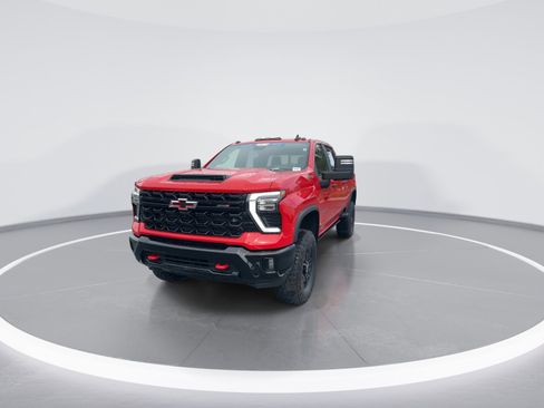 Used 2024 Chevrolet Silverado 2500 ZR2 w/ Technology Package AWD/4WD image 3