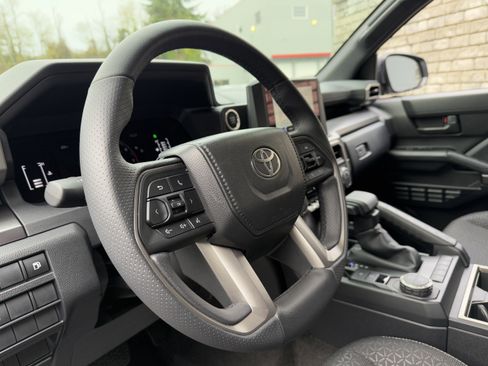 Certified 2025 Toyota 4Runner SR5 image 9