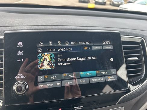 Used 2021 Honda Pilot EX image 26