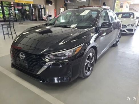 Used 2024 Nissan Sentra SV w/ All-Weather Package image 4