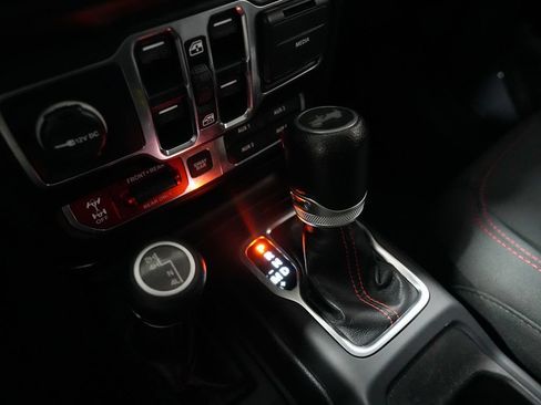 Used 2020 Jeep Wrangler Unlimited Rubicon AWD/4WD image 15