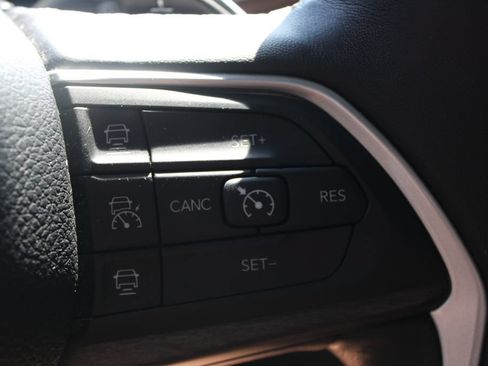 Used 2022 Jeep Grand Cherokee L Limited RWD image 42