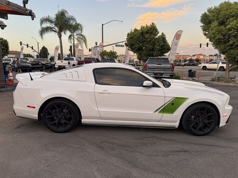 Used 2013 Ford Mustang GT Premium RWD image 17