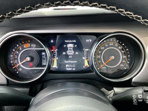 Used 2021 Jeep Wrangler Sport AWD/4WD image 26