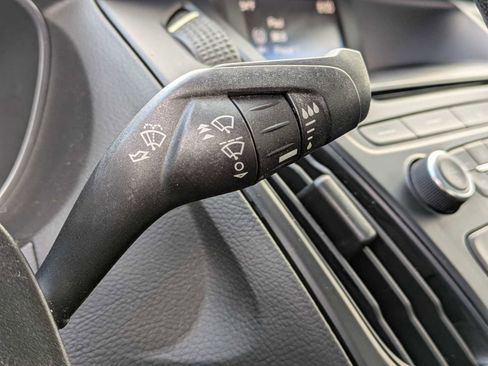 Used 2015 Ford Focus SE w/ SE Ecoboost Package image 23