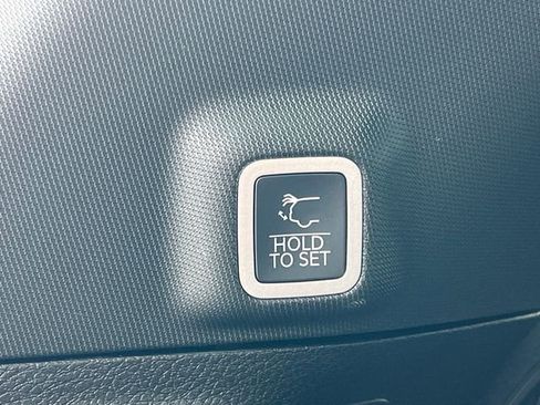 New 2026 Jeep Grand Cherokee Altitude image 34