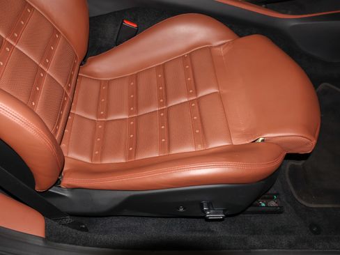 Used 2019 Ferrari Portofino RWD image 52
