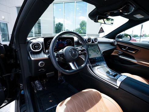 Used 2024 Mercedes-Benz CLE 300 4MATIC Cabriolet image 30