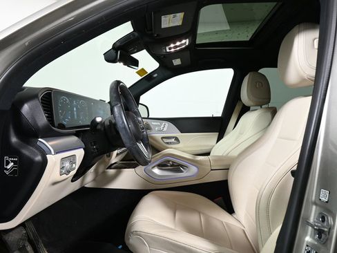 Used 2021 Mercedes-Benz GLE 350 4MATIC image 3