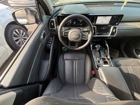 Used 2022 Kia Sorento SX Prestige image 6