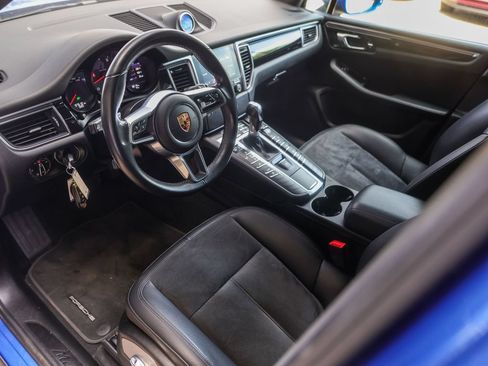 Used 2018 Porsche Macan AWD/4WD image 4