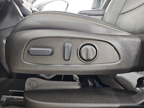 Certified 2022 Chevrolet Equinox Premier image 36