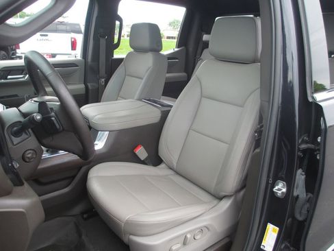 Used 2024 GMC Sierra 1500 SLT w/ SLT Premium Plus Package AWD/4WD image 23