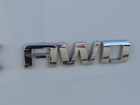 Used 2022 Chevrolet Trax LS w/ Tint and Cruise Package image 11