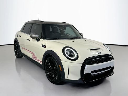 Used 2023 MINI Cooper S image 3