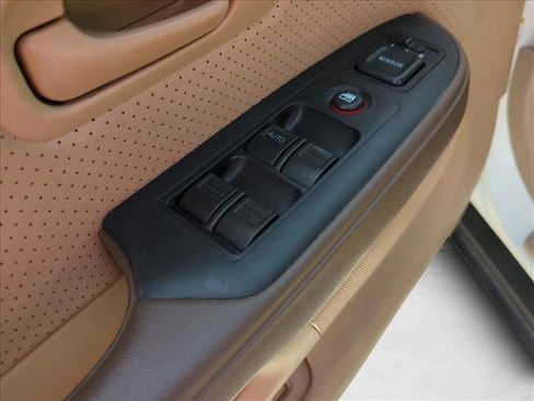 Used 2006 Honda CR-V EX image 10