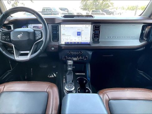 Used 2022 Ford Bronco Outer Banks AWD/4WD image 7