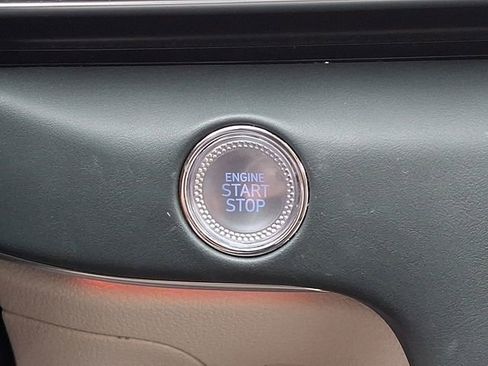 Used 2025 Genesis GV80 2.5T Prestige image 28