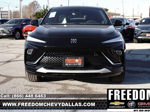 New 2026 Buick Envista Sport Touring image 2