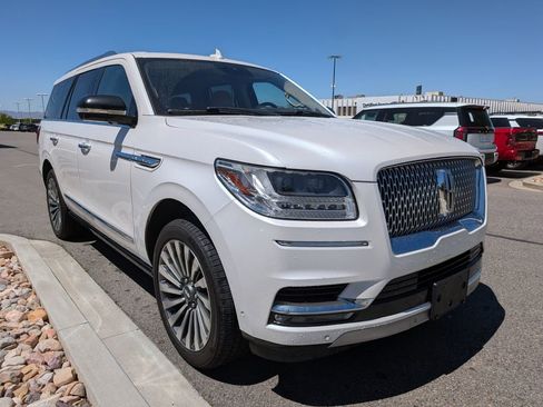 Used 2019 Lincoln Navigator Reserve AWD/4WD image 3