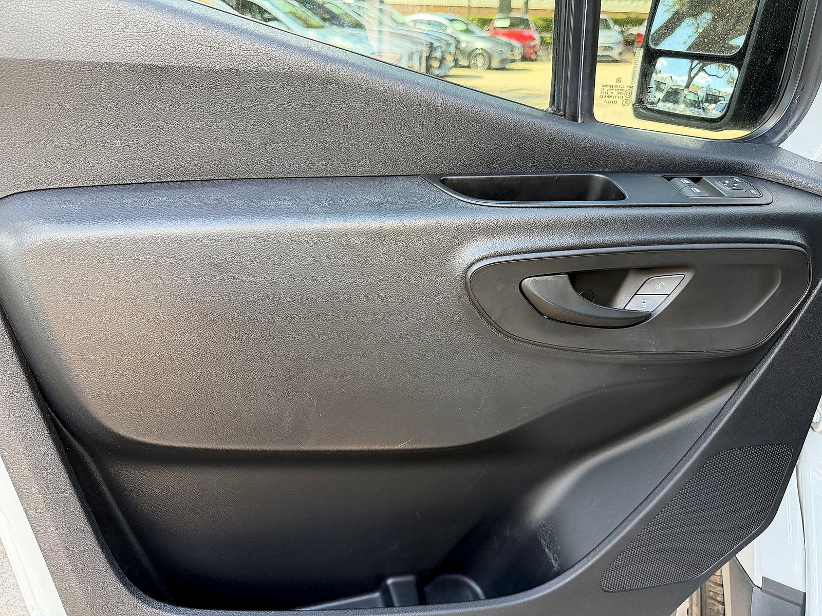 Used 2021 Mercedes-Benz Sprinter 2500 image 7