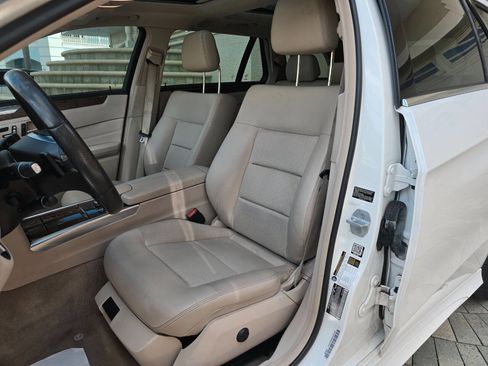 Used 2014 Mercedes-Benz E 350 4MATIC Wagon w/ Premium 1 Package image 67