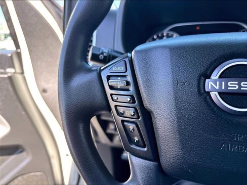 Used 2022 Nissan Frontier SV AWD/4WD image 19