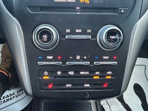 Used 2018 Lincoln MKC Select w/ Select Plus Package AWD/4WD image 27