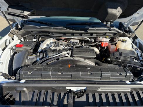 Used 2025 GMC Sierra 2500 AT4 image 20
