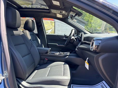 New 2026 Chevrolet Equinox LT w/ Convenience Package II AWD/4WD image 10