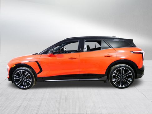 Used 2025 Chevrolet Blazer EV SS w/ Performance Package image 4