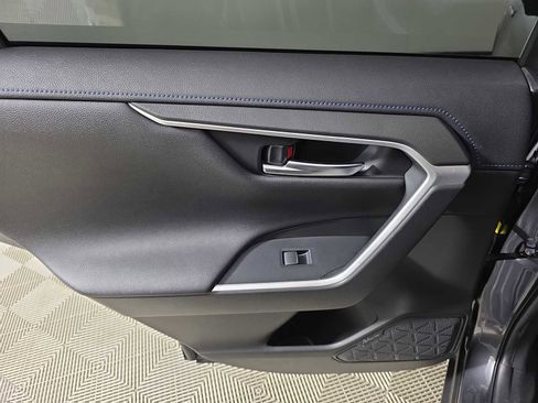 Used 2020 Toyota RAV4 XSE image 31