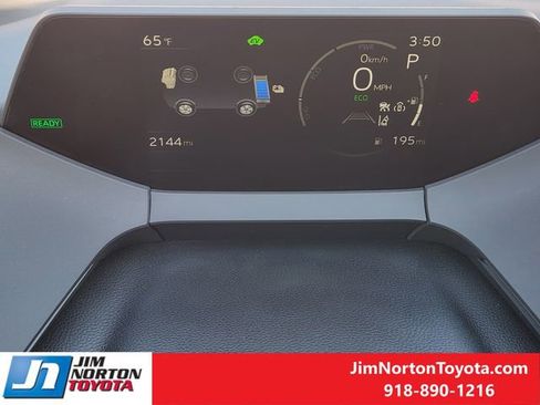 Used 2025 Toyota Prius Limited image 17
