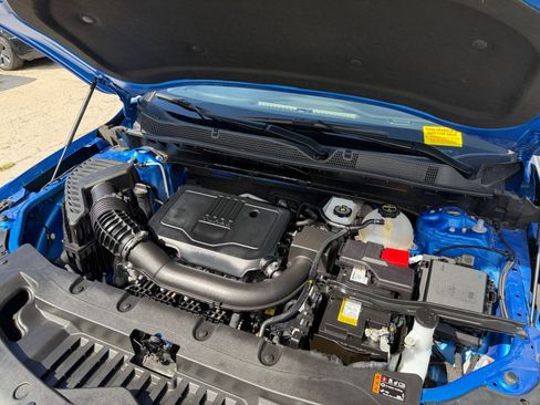 Used 2025 Chevrolet Blazer LT image 32