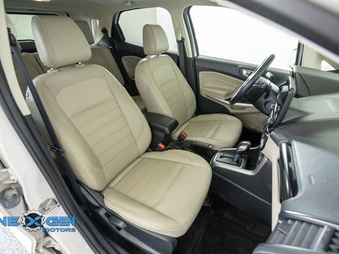 Used 2018 Ford EcoSport Titanium w/ Titanium Cold Weather Package AWD/4WD image 43