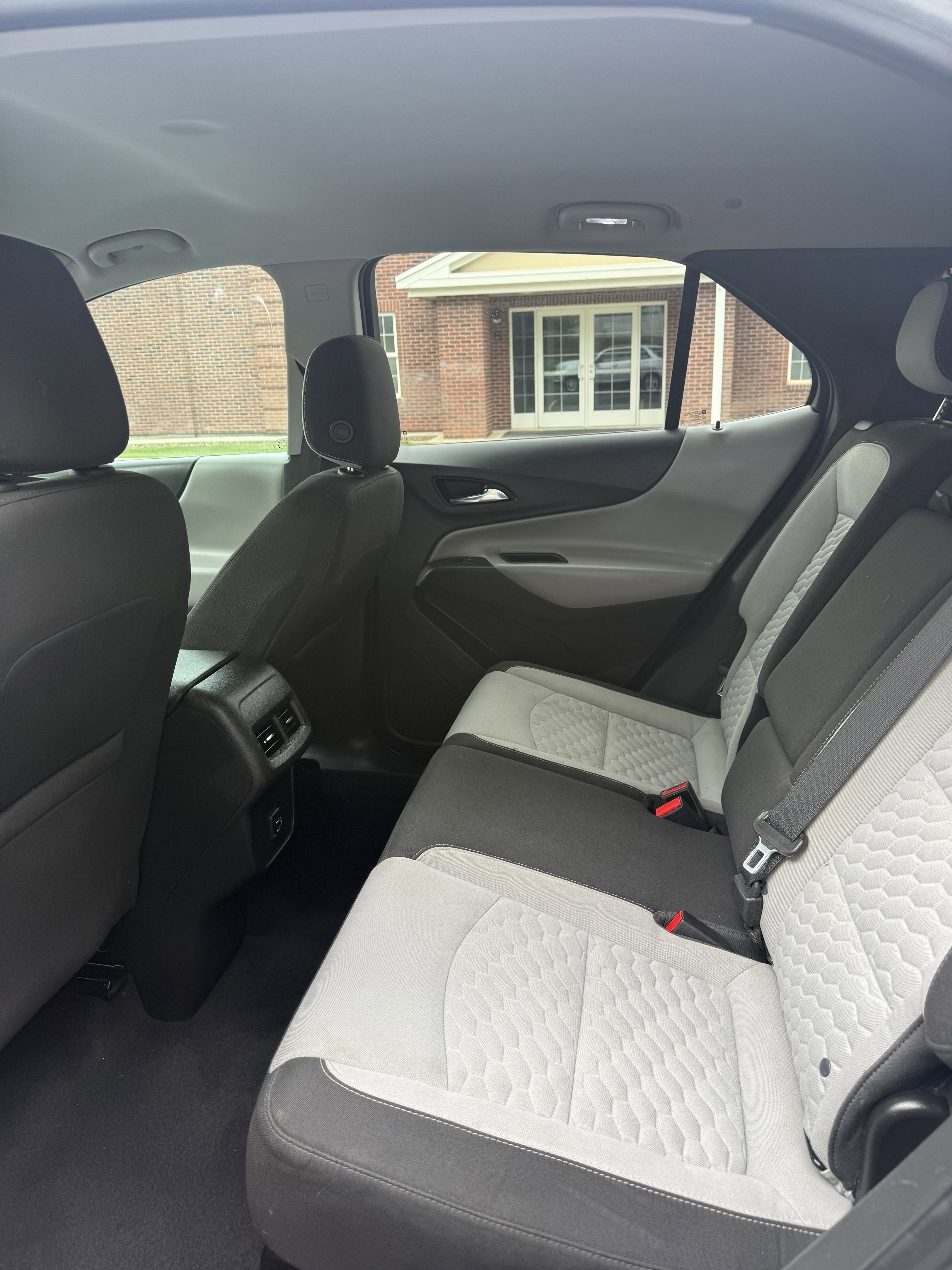 Used 2019 Chevrolet Equinox LS AWD/4WD image 9