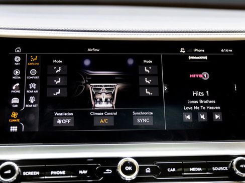 Used 2021 Bentley Flying Spur W12 image 91