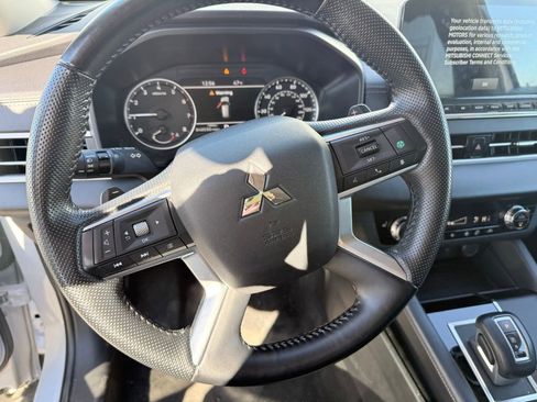 Used 2024 Dodge Durango GT image 2