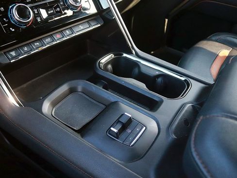 Used 2024 GMC Sierra 2500 AT4 w/ AT4 Premium Plus Package image 22