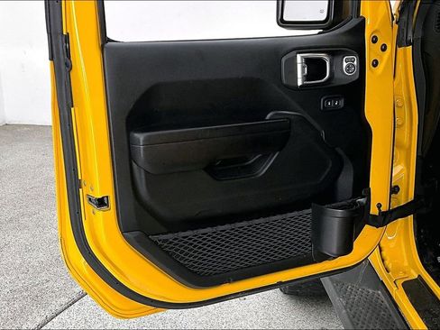 Used 2021 Jeep Wrangler Unlimited Rubicon AWD/4WD image 22