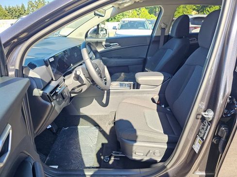 New 2026 Kia Sportage LX w/ LX Convenience Package AWD/4WD image 18