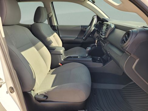 Used 2022 Toyota Tacoma SR image 14