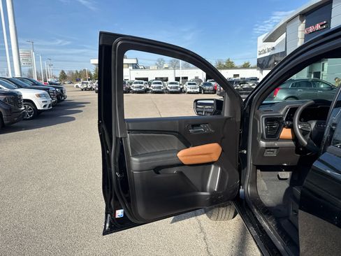 New 2026 GMC Canyon AT4 w/ Technology Plus Package image 11