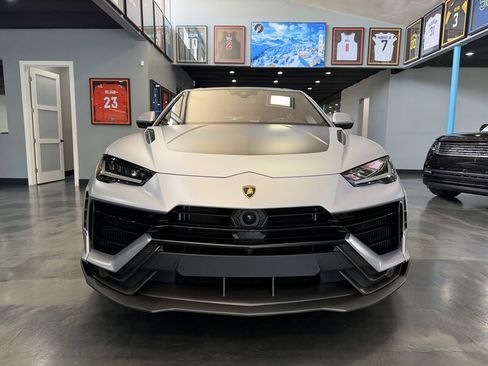 Used 2024 Lamborghini Urus Performante image 4