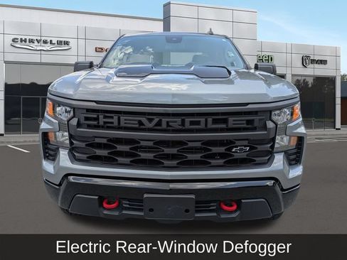 Used 2024 Chevrolet Silverado 1500 Custom Trail Boss w/ LPO, Dark Essentials Package AWD/4WD image 10