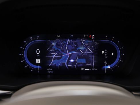 Used 2025 Volvo XC60 B5 Plus w/ Protection Package Premier image 34